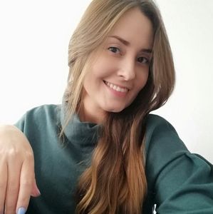 Meet your Posher, Alejandra